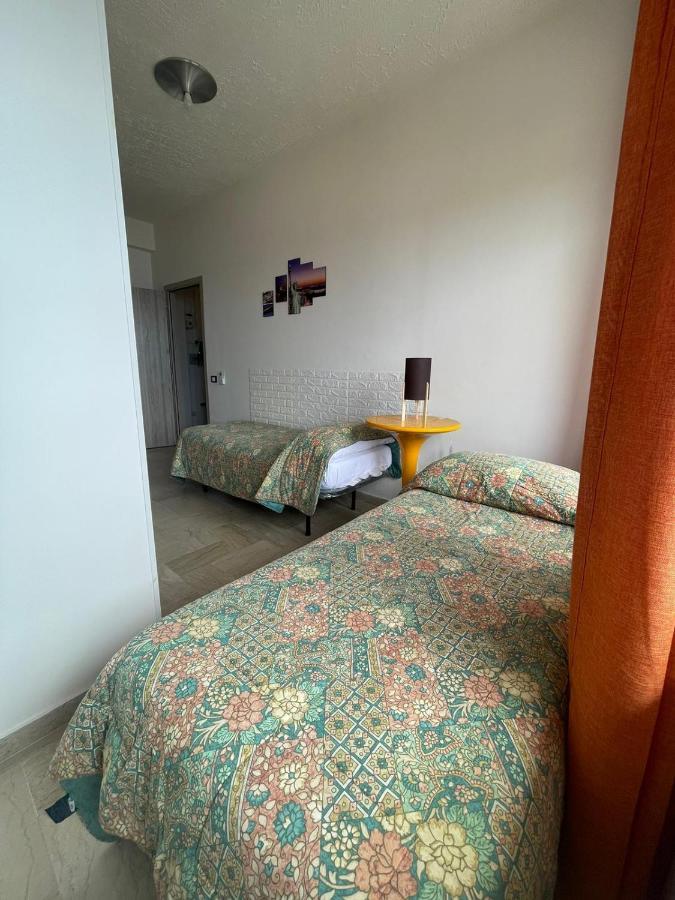 La Finestra Sul Mare B&B Crotone Exterior photo