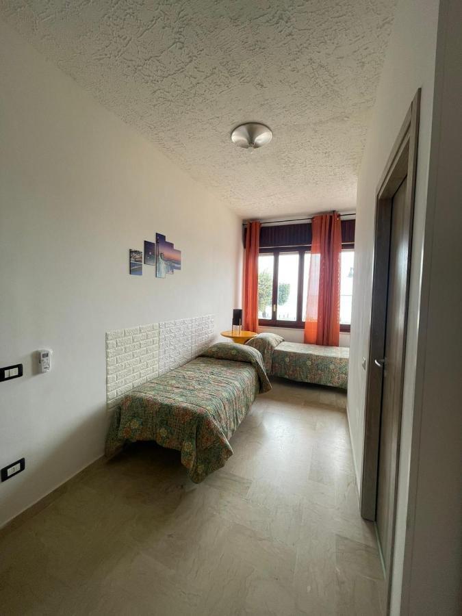 La Finestra Sul Mare B&B Crotone Exterior photo